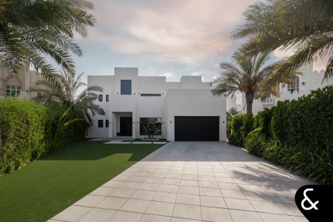 Villa en Jumeirah Islands, Dubai, 4 dormitorios, 466 m², № 75598 - foto 5