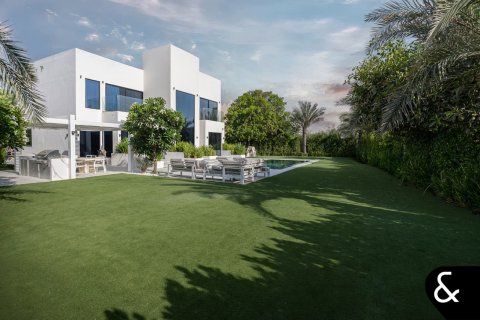 Villa en Jumeirah Islands, Dubai, 4 dormitorios, 466 m², № 75598 - foto 4