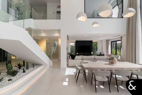 Villa en Jumeirah Islands, Dubai, 4 dormitorios, 466 m², № 75598 - foto 13