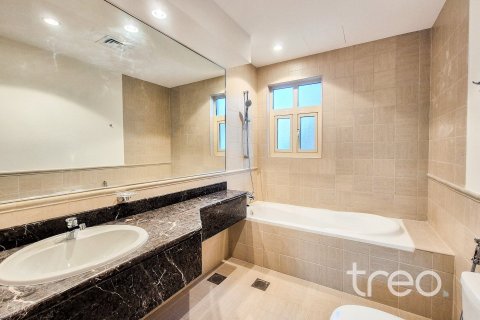 Villa à Jumeirah Islands, Dubai, 4 chambres, 483.1 m², № 119668 - photo 9