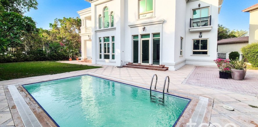 Villa à Jumeirah Islands, Dubai, 4 chambres, 483.1 m², № 119668