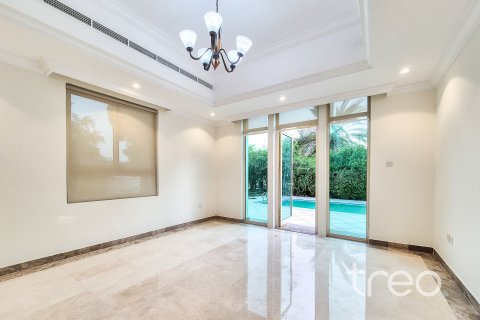 Villa à Jumeirah Islands, Dubai, 4 chambres, 483.1 m², № 119668 - photo 2