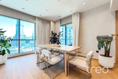 Снять в аренду квартиру в Бурдж-Халифе, Дубай: 2 спальни, 126.81м², № 119672 - фото 4