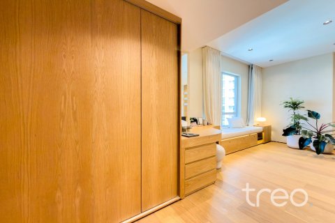 Снять в аренду квартиру в Бурдж-Халифе, Дубай: 2 спальни, 126.81м², № 119672 - фото 9