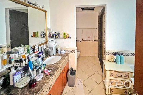 Снять в аренду виллу в Арабиан Ранчес, Дубай: 6 спален, 619.11м², № 119669 - фото 20