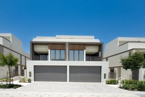 Villa in Tilal Al Ghaf, Dubai 4 bedrooms, 317 sq.m. № 89103