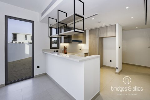 Villa in Tilal Al Ghaf, Dubai 4 bedrooms, 224 sq.m. № 89104 - photo 4