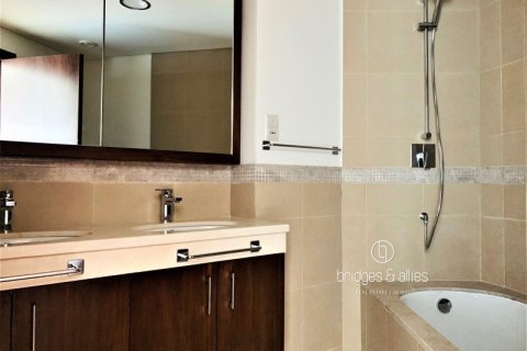 Apartment in Downtown Dubai (Downtown Burj Dubai), Dubai 2 bedrooms, 136 sq.m. № 89107 - photo 10