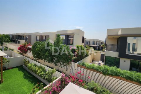 Villa en Maple 2, Dubai Hills Estate, Dubai, 4 dormitorios, 228.6 m², № 6630 - foto 1