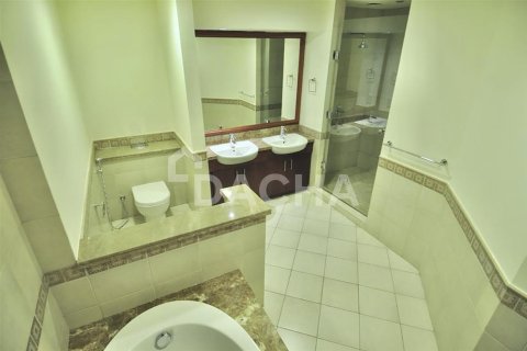 Apartamento en Palm Jumeirah, Dubai, 2 dormitorios, 241.9 m², № 6633 - foto 9