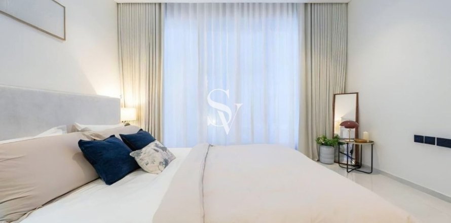 Квартира в Dubai Land, Дубай, 2 спальни, 153м², № 121905
