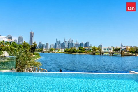 Villa en Jumeirah Islands, Dubai, 5 dormitorios, 955.3 m², № 137542 - foto 24