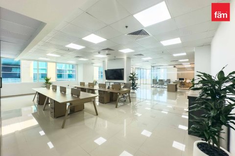 Снять в аренду офис в Бизнес-Бэе, Дубай: 181.7м², № 64142 - фото 8