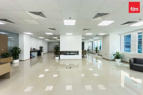 Снять в аренду офис в Бизнес-Бэе, Дубай: 181.7м², № 64142 - фото 4