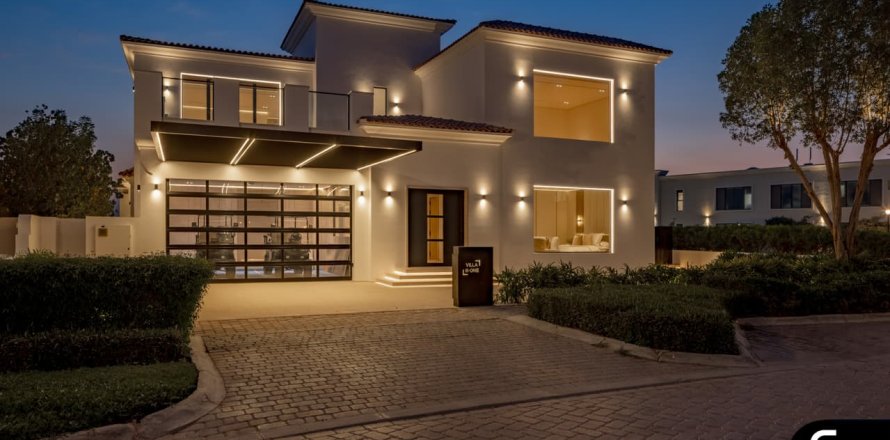Вилла в Джумейра Гольф Эстейтс, Дубай, 5 спален, 901м², № 78979