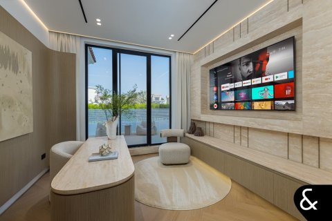Купить виллу в Джумейра Гольф Эстейтс, Дубай: 5 спален, 901м², № 78979 - фото 6