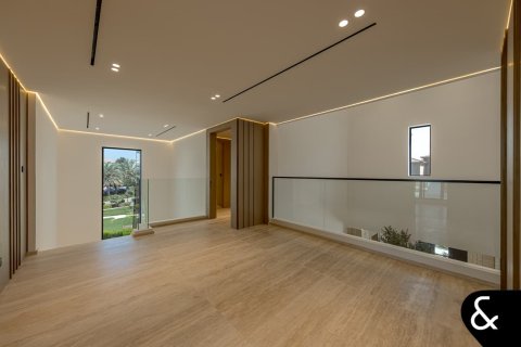 Купить виллу в Джумейра Гольф Эстейтс, Дубай: 5 спален, 901м², № 78979 - фото 11