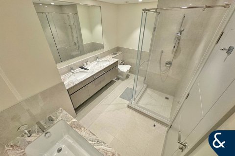 Apartment in Downtown Dubai (Downtown Burj Dubai), Dubai 3 bedrooms, 148 sq.m. № 78910 - photo 12