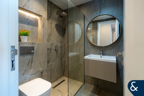 Apartment in Dubai Marina, Dubai 4 bedrooms, 228 sq.m. № 78912 - photo 16