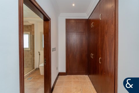 Купить виллу в Джумейра Гольф Эстейтс, Дубай: 5 спален, 533м², № 78913 - фото 15