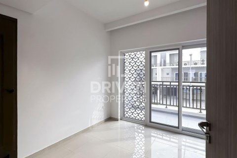 Adosado en Dubai, 3 dormitorios, 112.23 m², № 125170 - foto 2