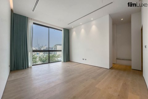 Villa à Dubai, 5 chambres, 718.3 m², № 41760 - photo 11