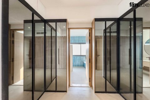 Villa à Dubai, 5 chambres, 718.3 m², № 41760 - photo 7